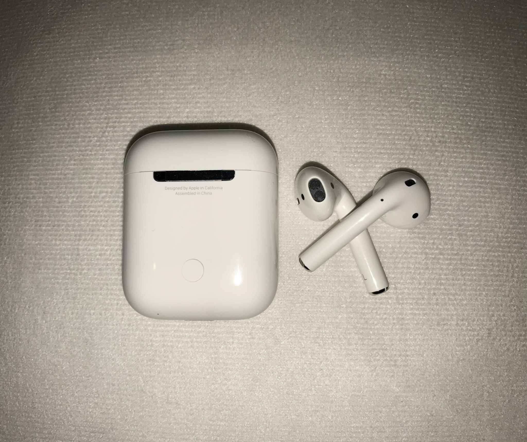 Apple - Apple AirPods with Charging Case (第2世代)の+aiotraining